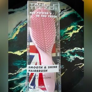 Tangle Teezer Ultimate Styler SMOOTH & SHINE
HAIRBRUSH